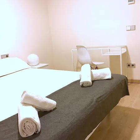 Mercado Central Rooms & Breakfast Apartment *