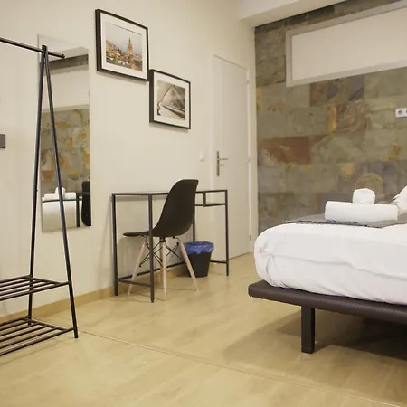 Mercado Central Rooms & Breakfast Apartment *