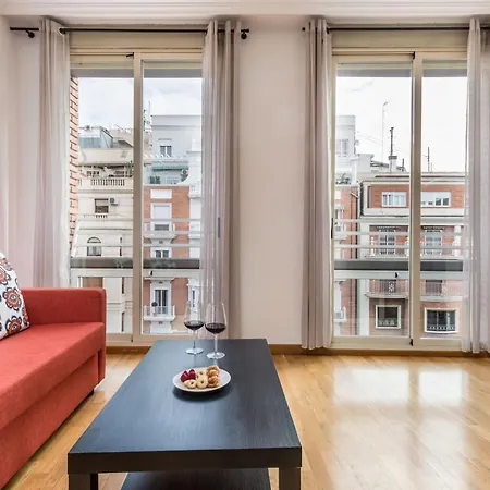Mercado Central Rooms & Breakfast Apartment *