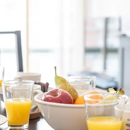 Mercado Central Rooms & Breakfast Apartment